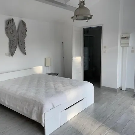 Maison De A - 4 Personnes - Pres De La - Fr-1-823-45